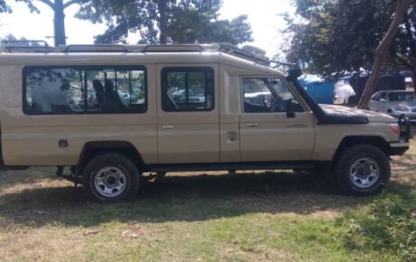 Landcruiser Safari 7 Seater Arusha